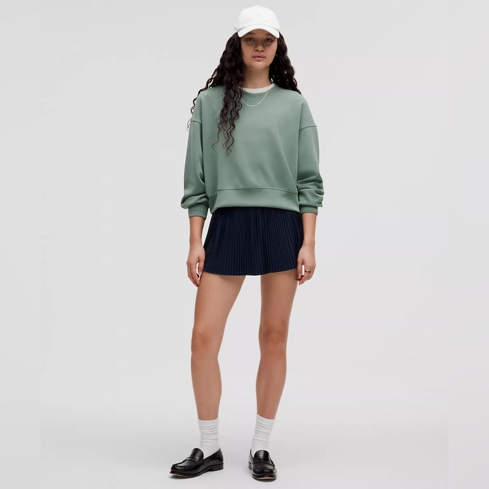 Lululemon Softstreme Perfectly Oversized
Cropped Crew, Crater Blue, Size 2, NWOT - Picture 3 of 11
